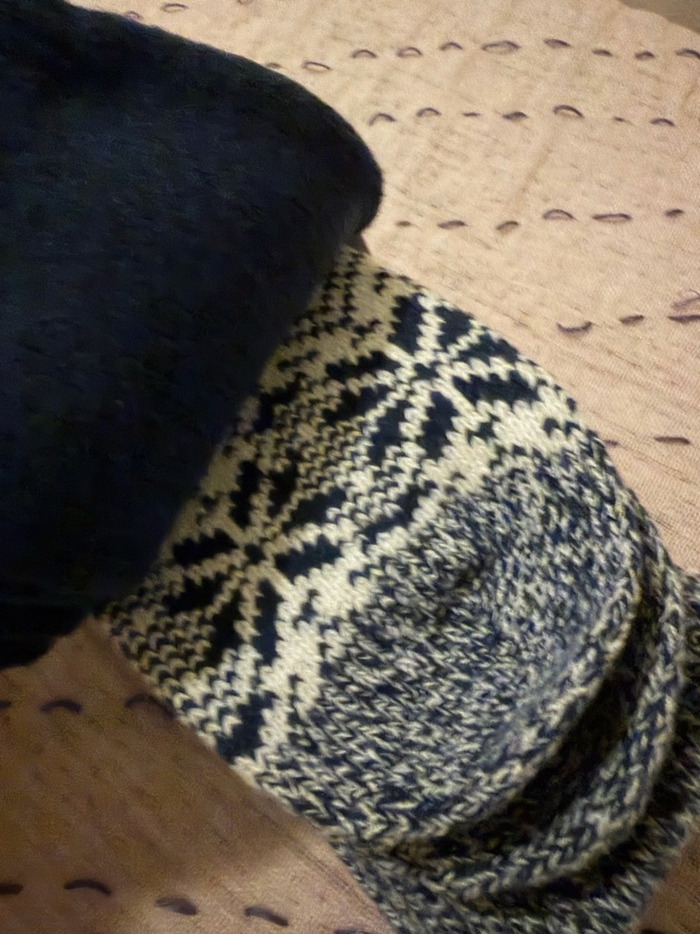 2 pair Cusdle Duds Layering Crew Socks - Picture 3 of 6